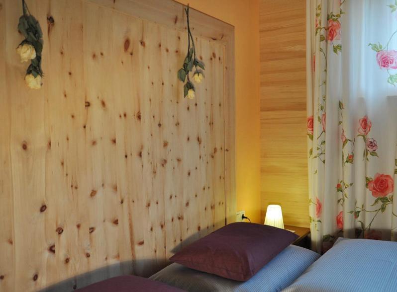 Haus Rose Apartment Schrocken Ruang foto